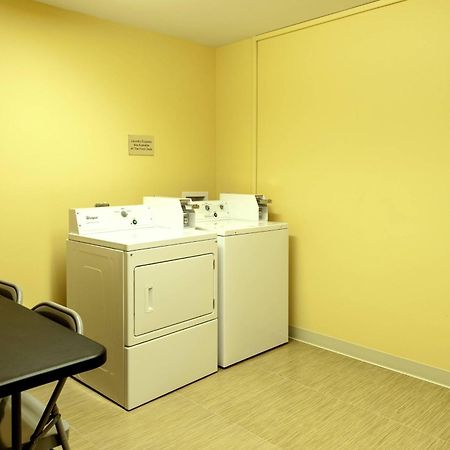 Fairfield Inn & Suites By Marriott Meridian Bagian luar foto