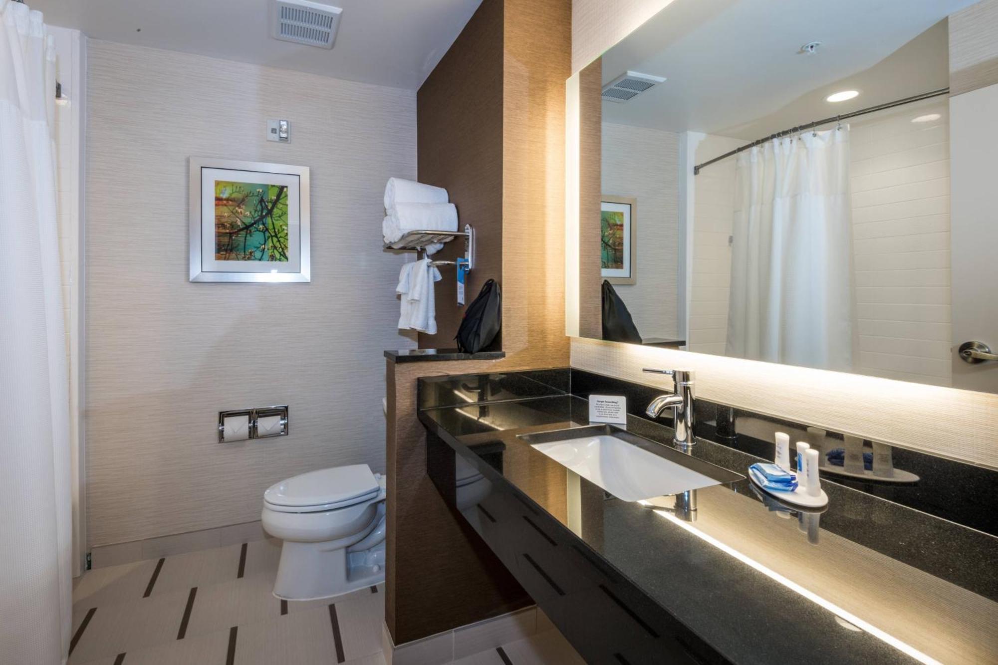 Fairfield Inn & Suites By Marriott Meridian Bagian luar foto