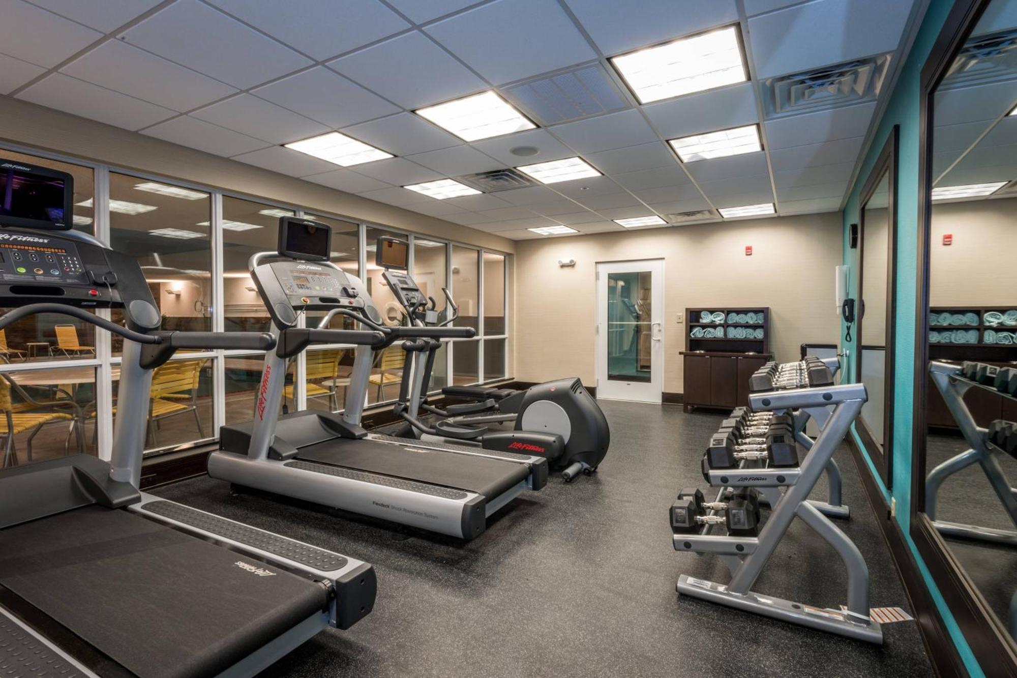 Fairfield Inn & Suites By Marriott Meridian Bagian luar foto