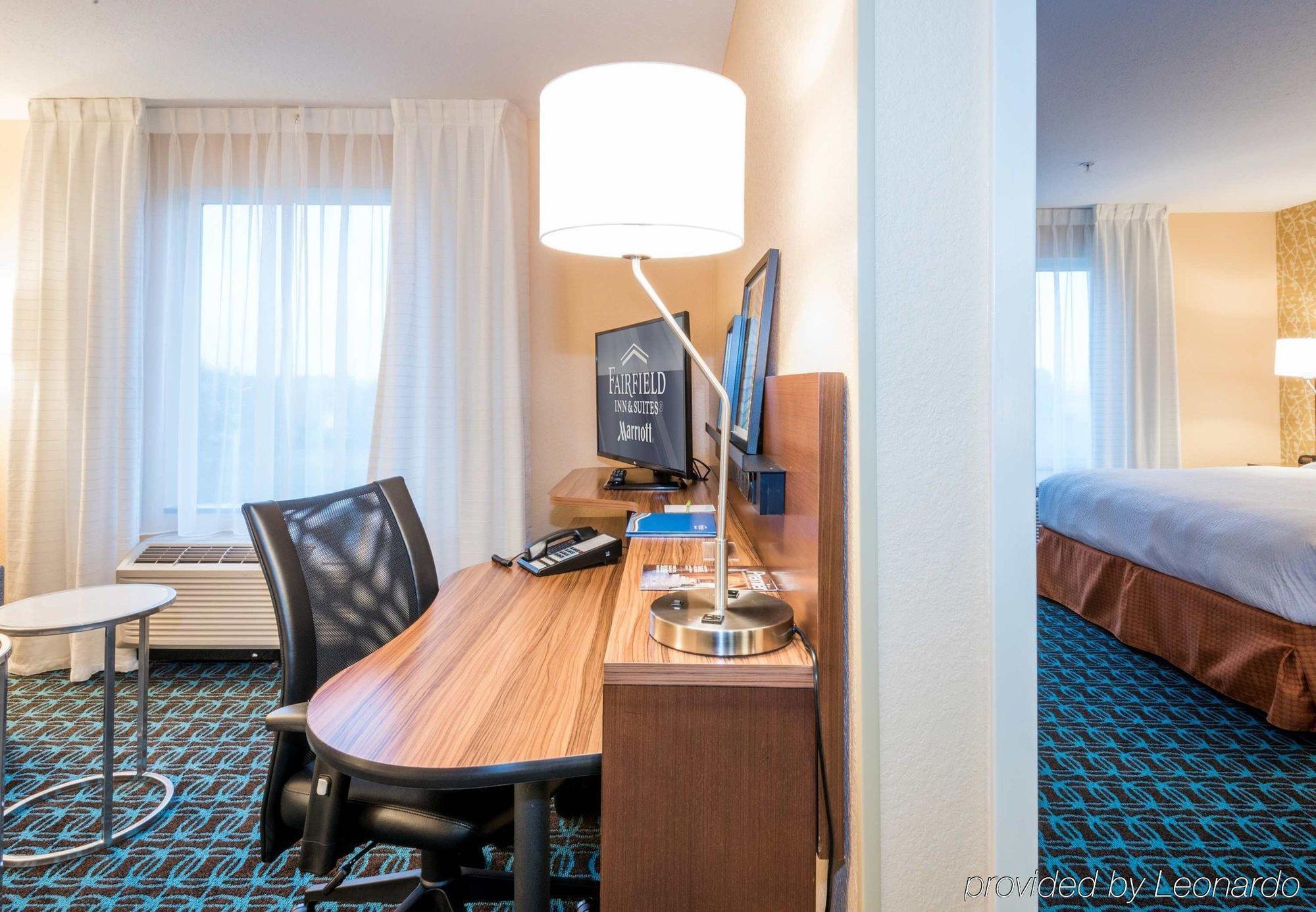 Fairfield Inn & Suites By Marriott Meridian Bagian luar foto